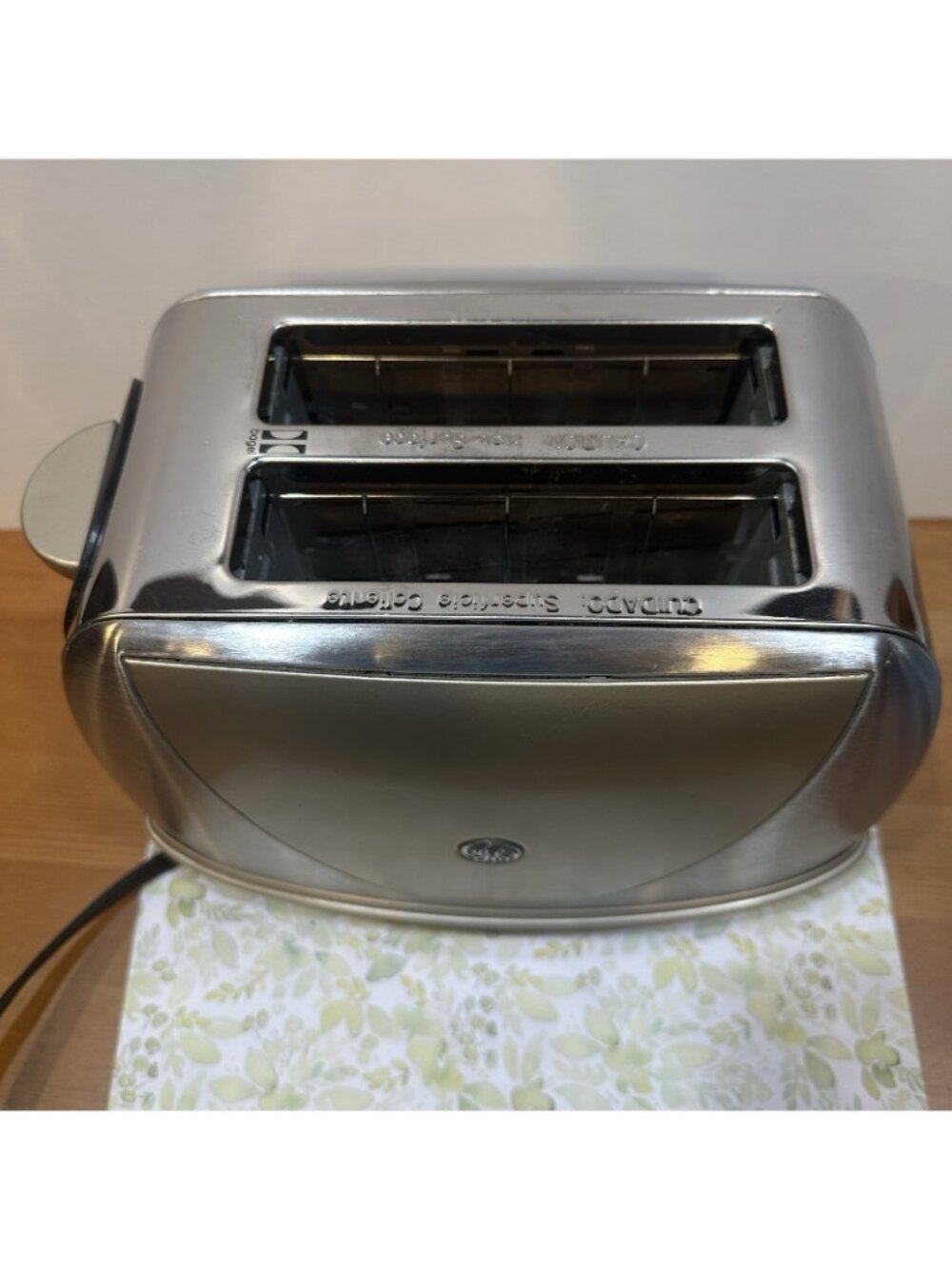 Retro Style 2 Slice Toaster GE Stainless Steel Bagel Defrost Reheat Silver - Picture 2 of 13